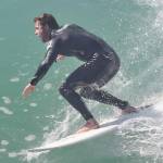 Chris Hemsworth da supereroe del grande schermo a mago del surf 06