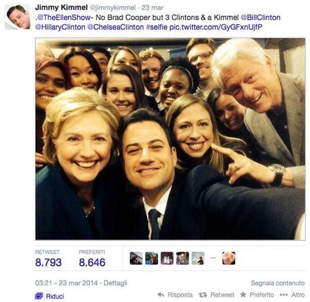 Hillary, Bill e Chelsea Clinton nel selfie parodia03