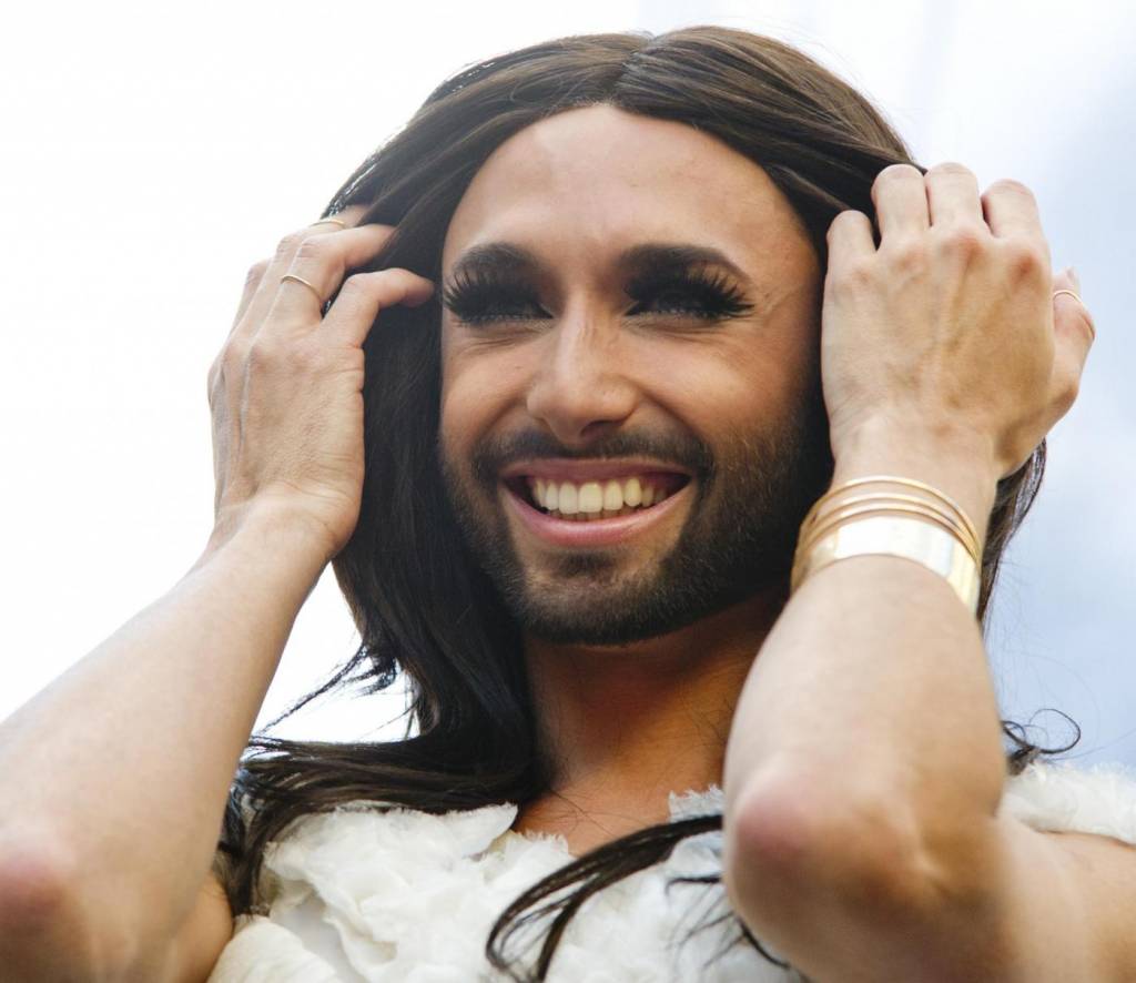 Conchita Wurst La Drag Queen Con La Barba Madrina Del Gay Pride Di