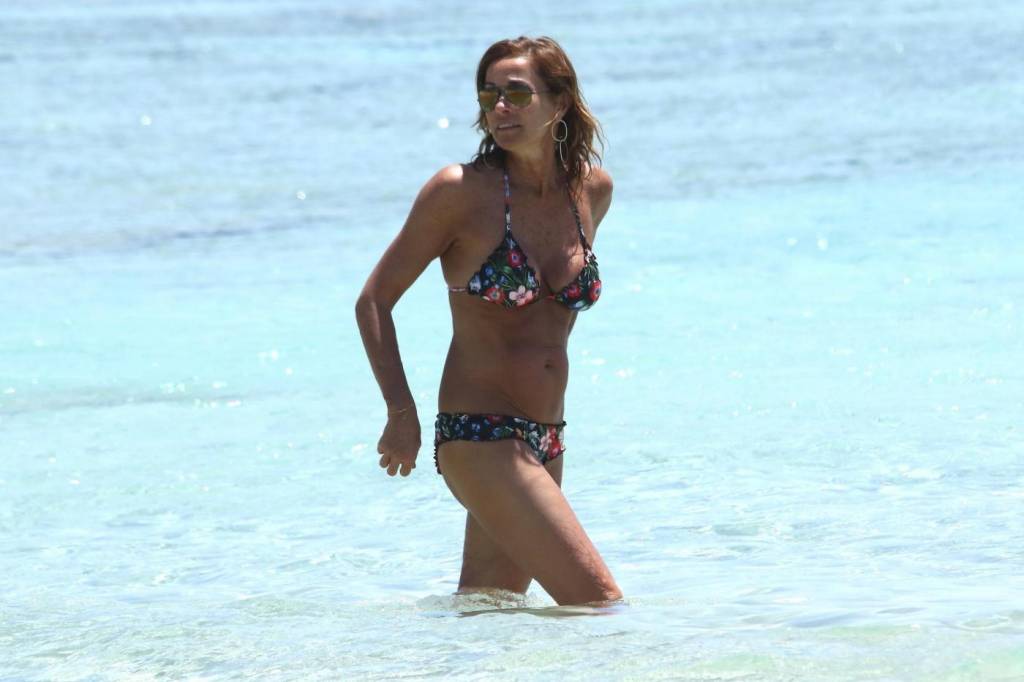 Cristina Parodi Tintarella A Formentera Corpo Perfetto A 51 Anni Foto Ladyblitz 1192