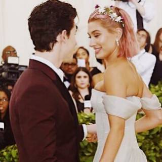 Shawn Mendes E Hailey Baldwin Stanno Insieme Dichiarazione