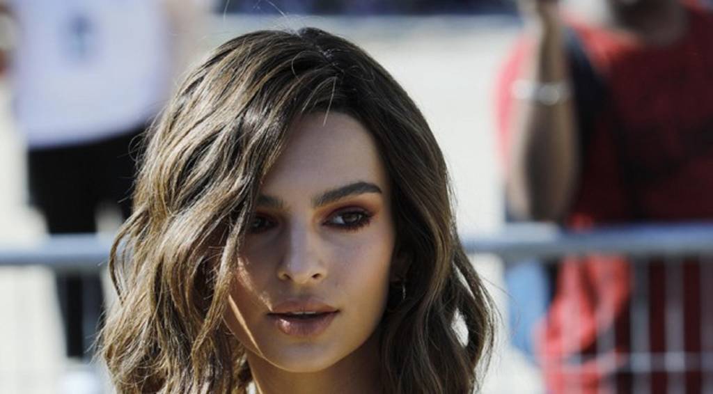 Dieta Emily Ratajkowski Cosa Mangia Per Rimanere In Forma Ladyblitz