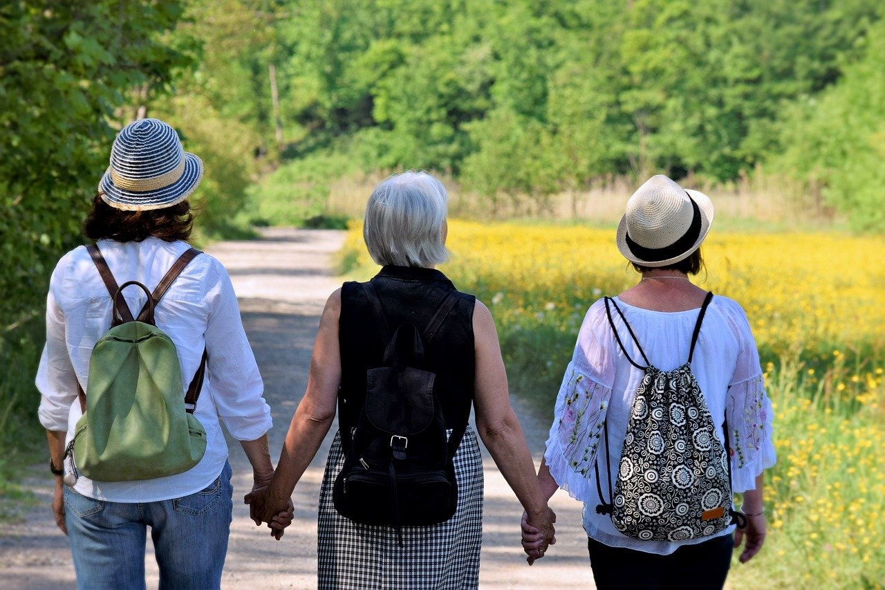 Menopausa e pressione alta, l'importanza della cura dei denti