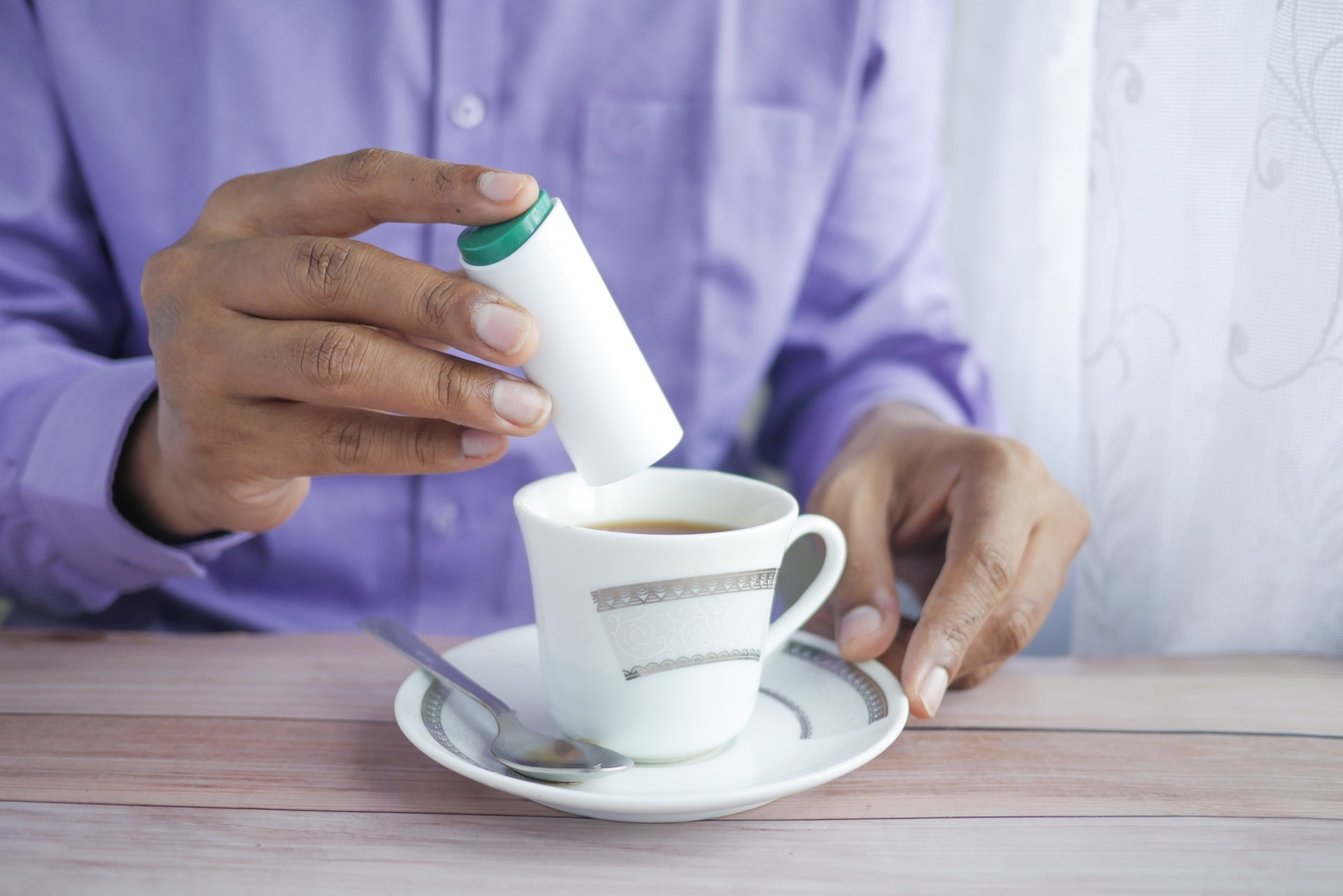 dolcificante nel caffè